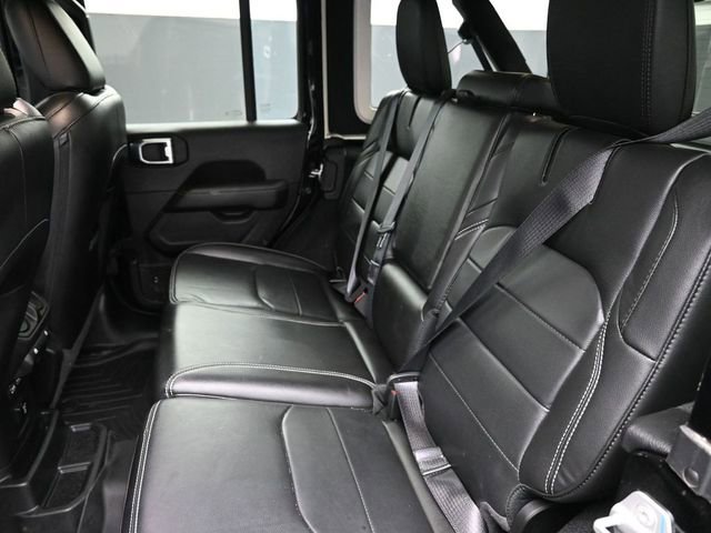 Used 2022 Jeep Wrangler Unlimited Sahara w/ Cold Weather Group AWD/4WD image 17