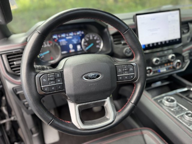 Used 2023 Ford Expedition Limited AWD/4WD image 16