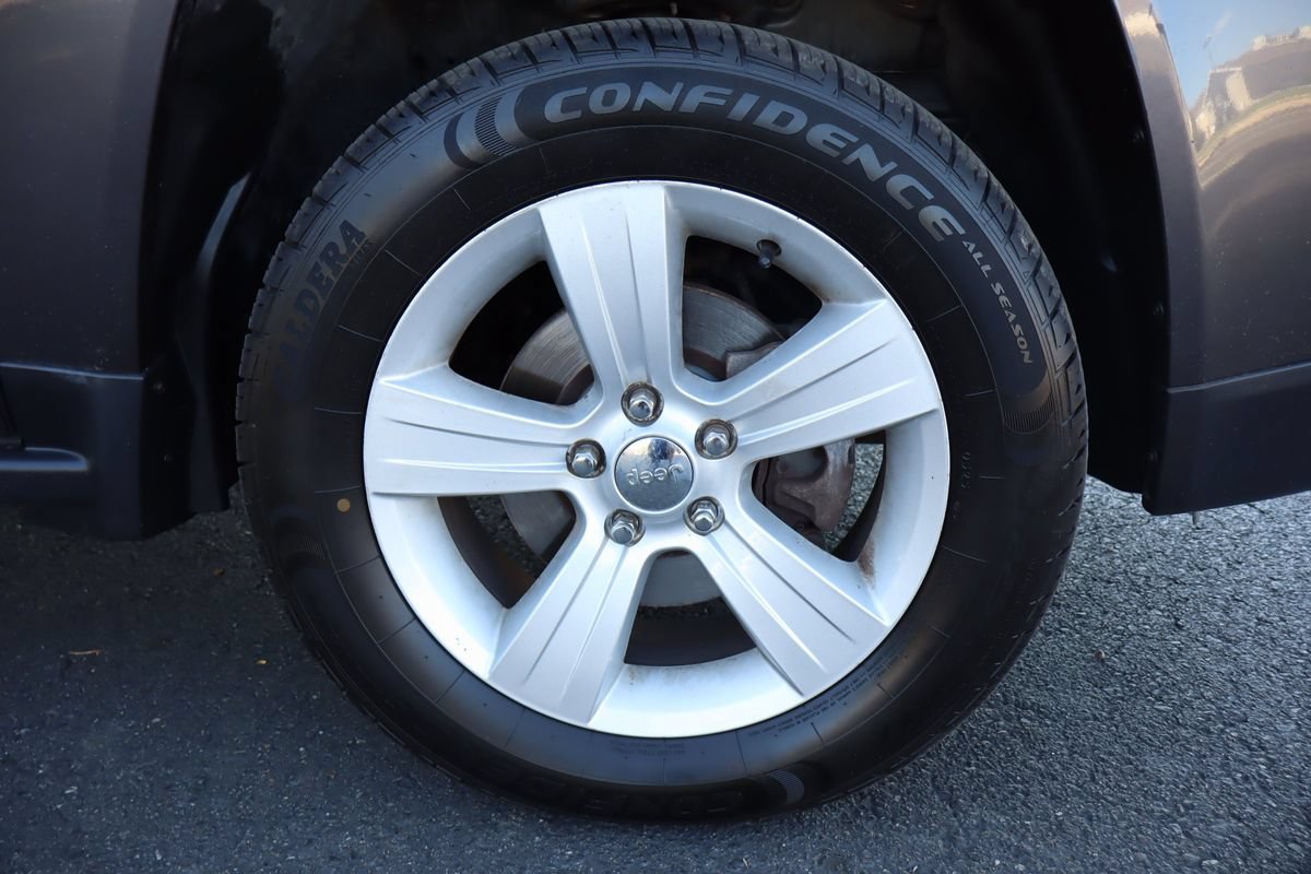 Used 2016 Jeep Compass High Altitude AWD/4WD image 43