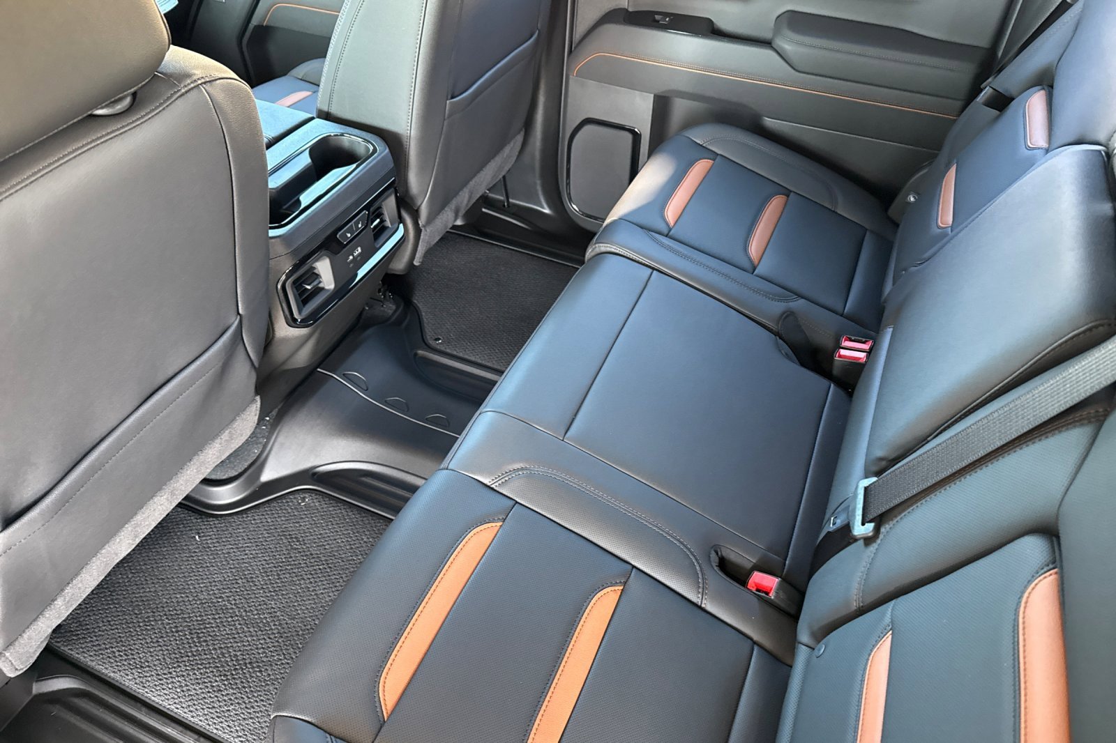 New 2026 GMC Sierra 1500 AT4 w/ AT4 Premium Package image 13