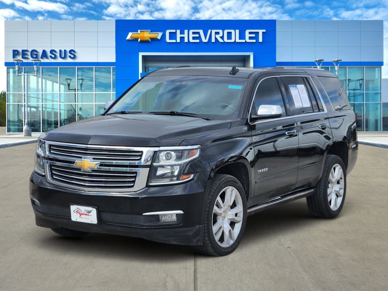 Used 2019 Chevrolet Tahoe Premier image 2