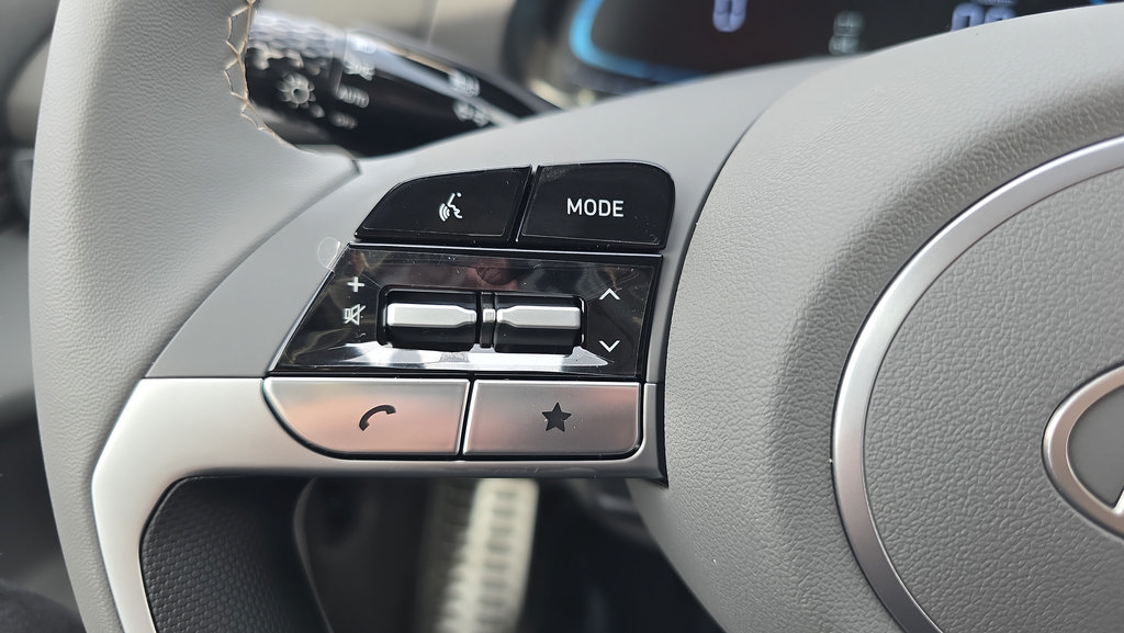 New 2026 Hyundai Elantra Sport FWD image 14