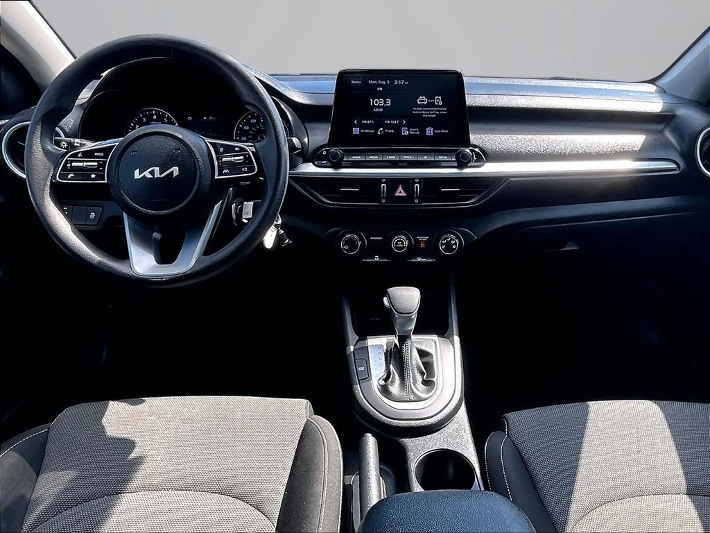 Used 2024 Kia Forte LXS w/ LXS Technology Package FWD image 17