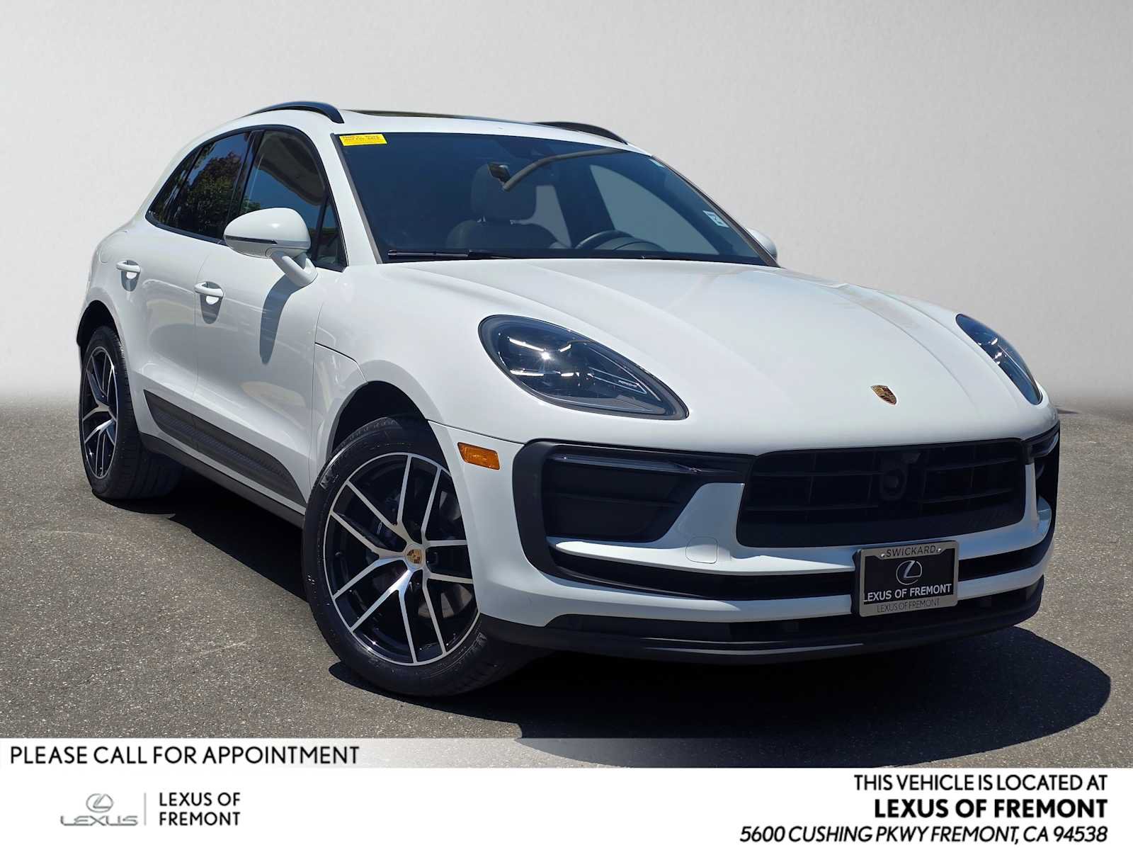Used 2025 Porsche Macan Turbo AWD/4WD image 1
