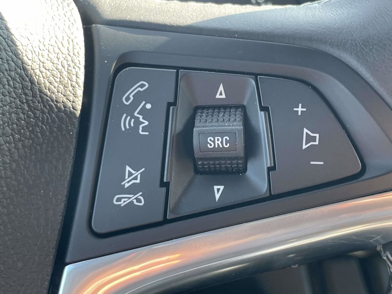 Used 2020 Buick Encore Preferred image 7