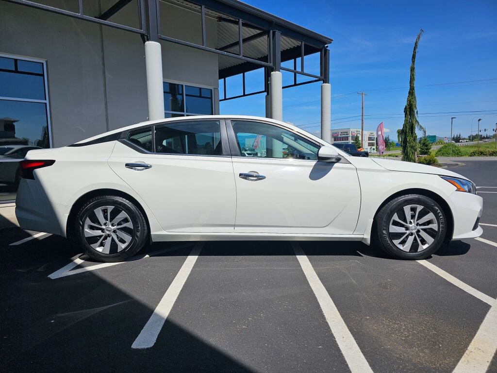 Used 2021 Nissan Altima 2.5 S FWD image 6