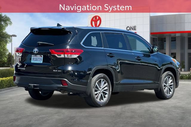 Certified 2019 Toyota Highlander XLE AWD/4WD image 5