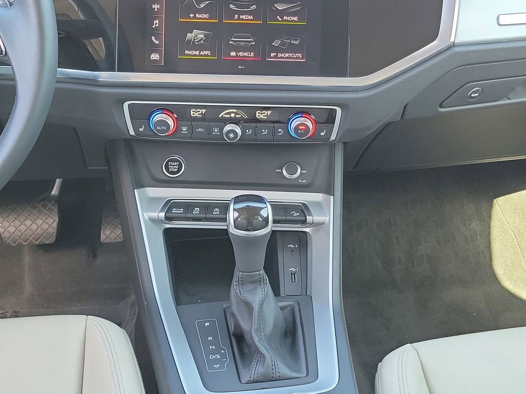 Used 2021 Audi Q3 2.0T Premium image 25