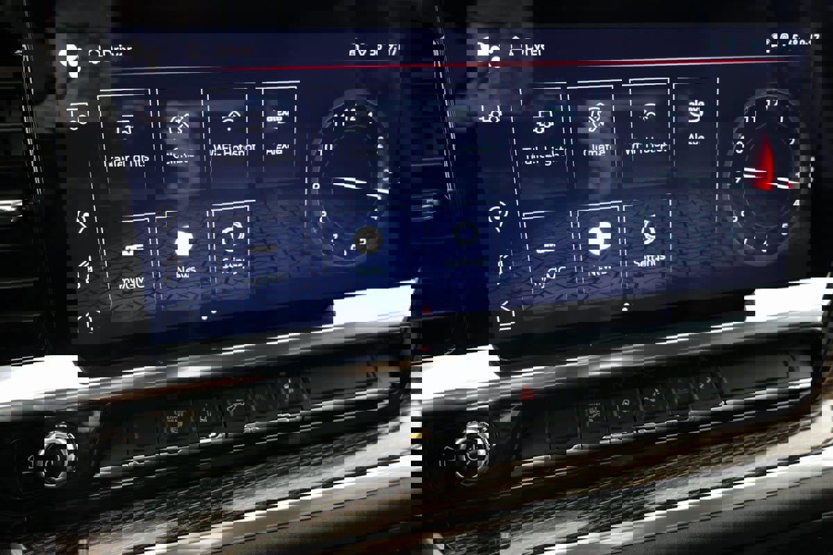 Used 2024 GMC Sierra 3500 SLE w/ SLE Value Package image 49