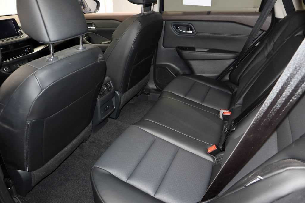 Certified 2023 Nissan Rogue SV w/ SV Premium B Package AWD/4WD image 21
