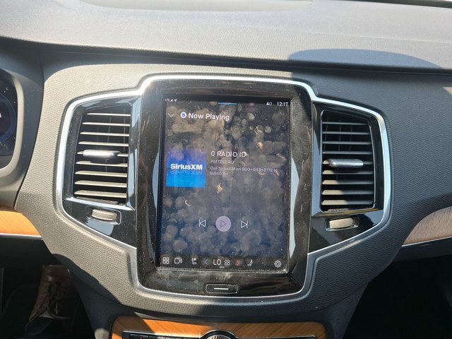 Used 2023 Volvo XC90 B6 Plus image 18