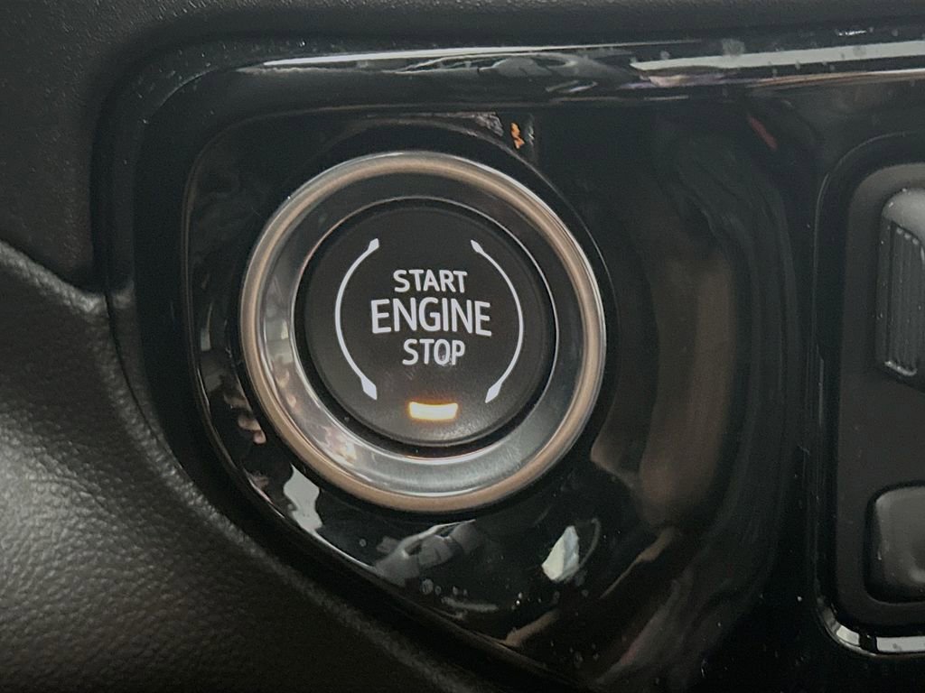 Used 2025 Chevrolet Silverado 1500 ZR2 w/ Technology Package image 28