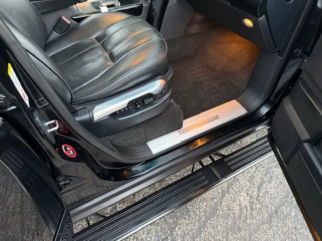 Used 2010 Land Rover Range Rover Supercharged image 23