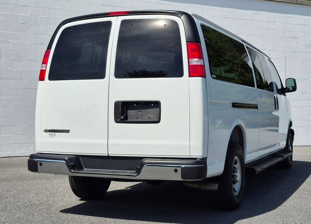 Used 2025 Chevrolet Express 3500 LT w/ LT Preferred Equipment Group RWD image 46