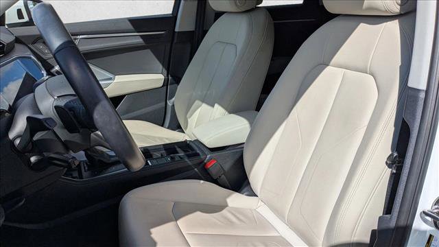 Used 2023 Audi Q3 2.0T Premium Plus w/ Premium Plus Package image 23