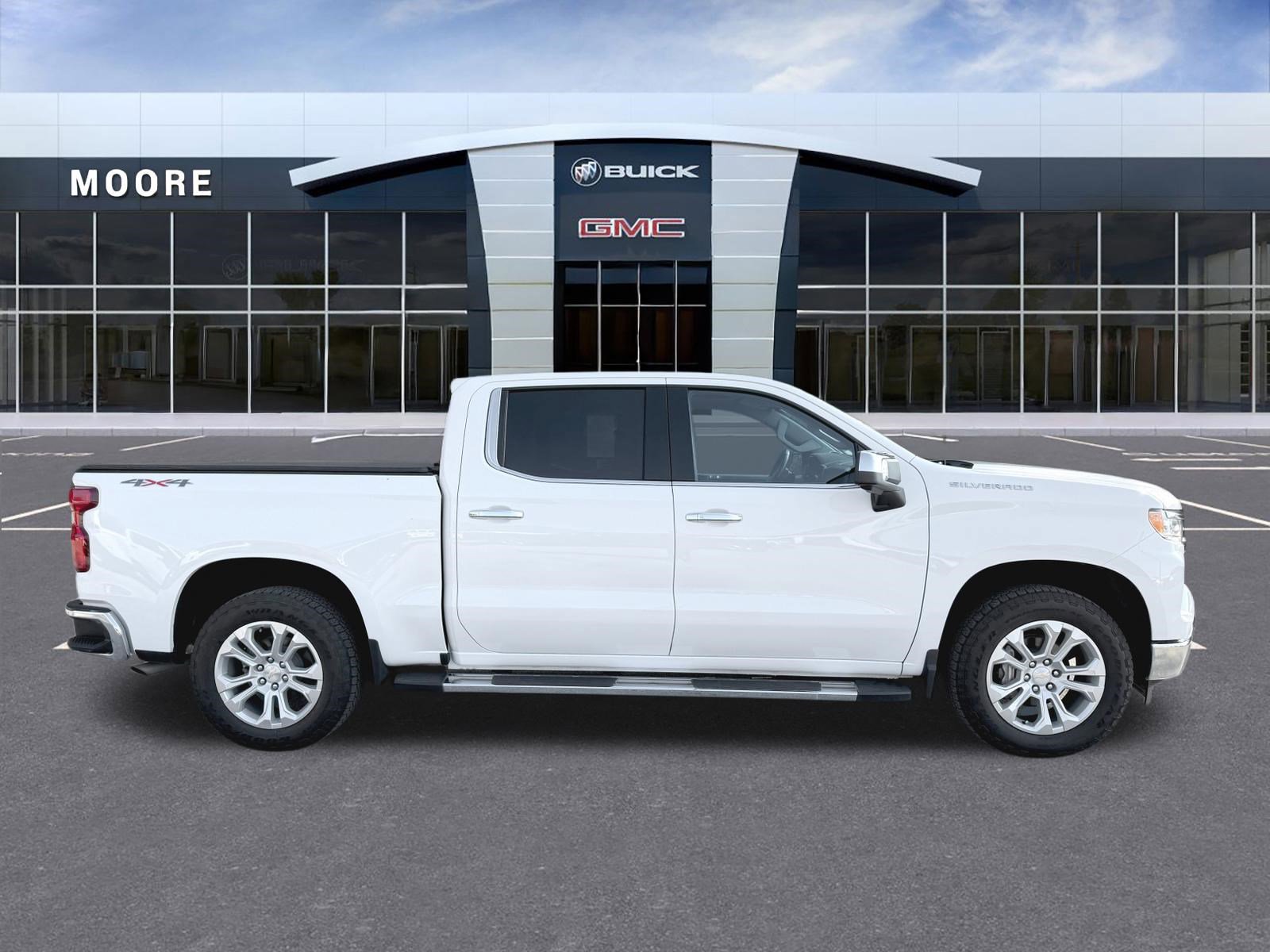 Used 2023 Chevrolet Silverado 1500 LTZ AWD/4WD image 2