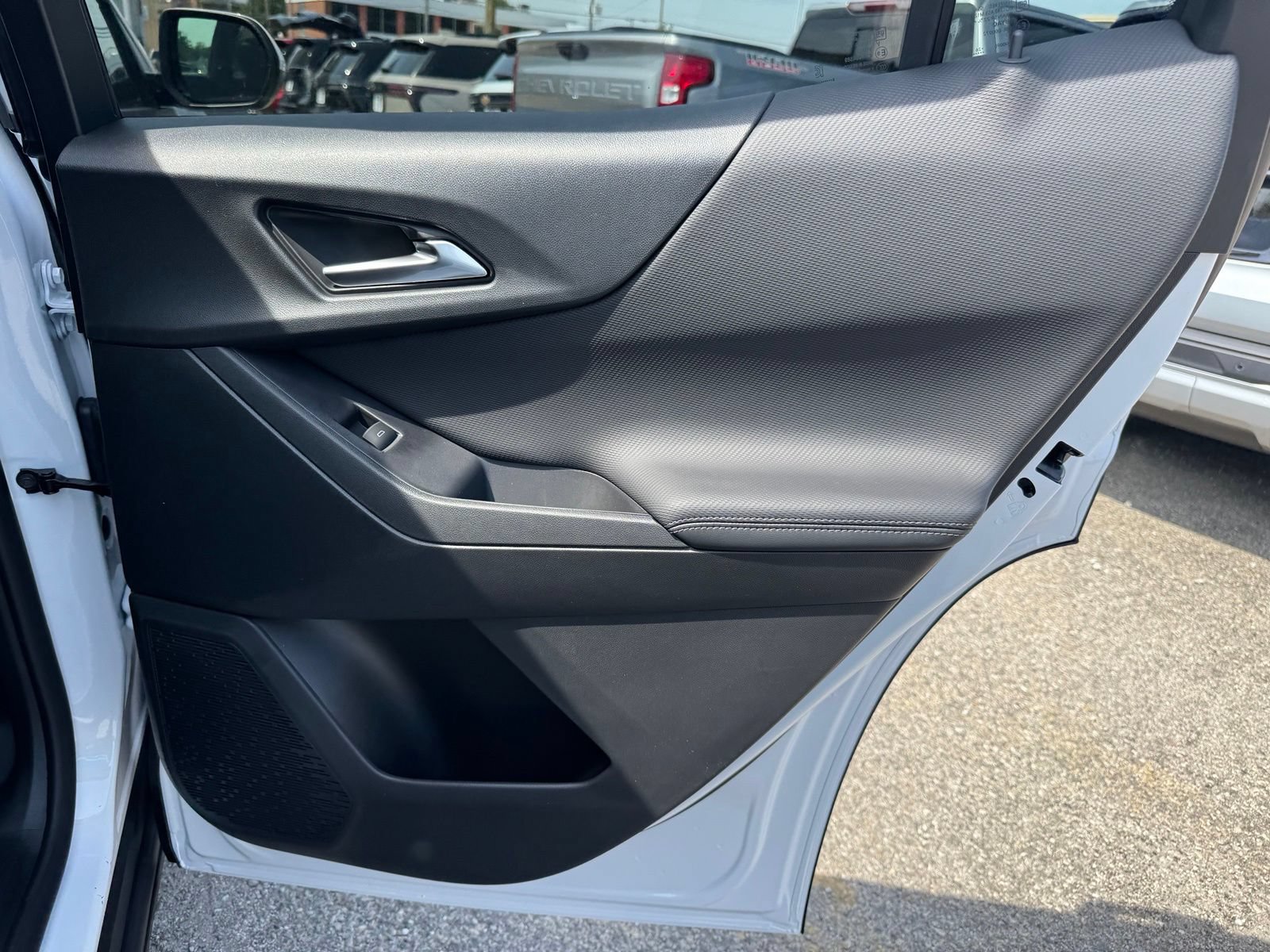 New 2027 Chevrolet Equinox LT FWD image 27