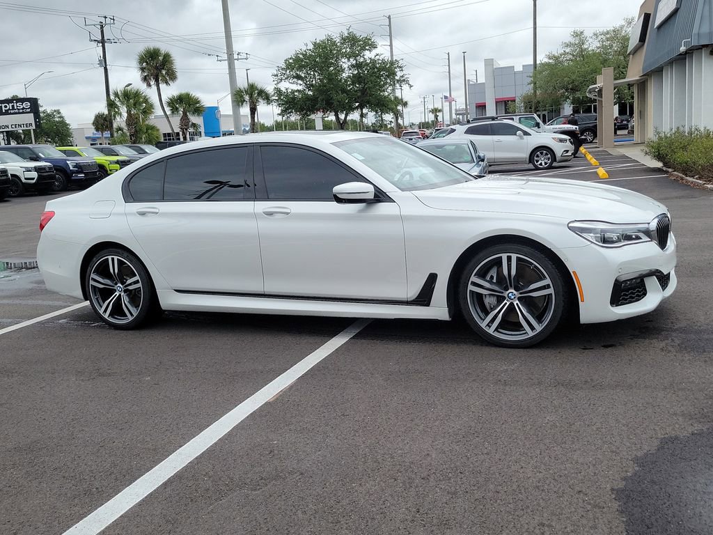 Used 2019 BMW 750i w/ Executive Package image 6