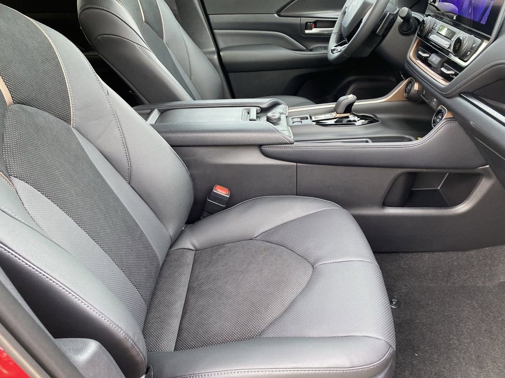 Certified 2026 Toyota Grand Highlander AWD Hybrid image 17