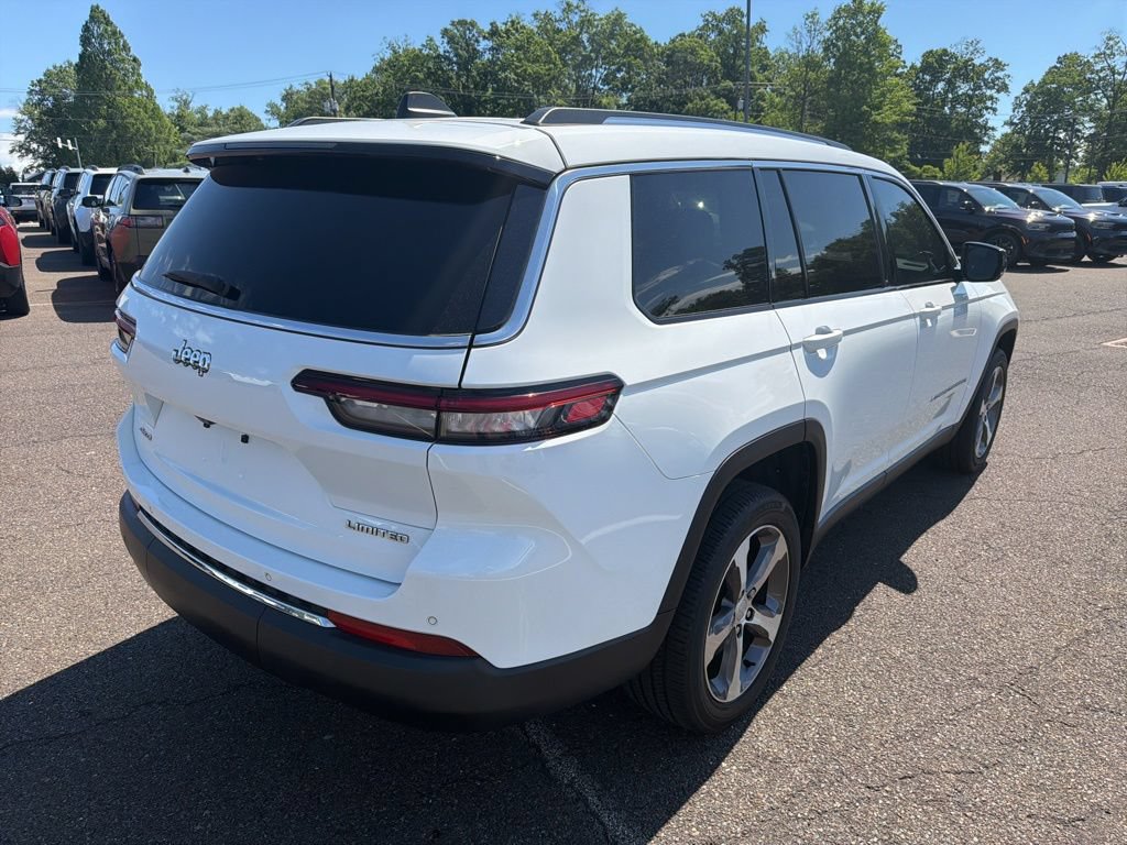 Used 2023 Jeep Grand Cherokee L Limited AWD/4WD image 3