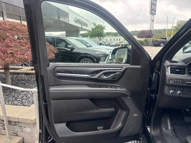 Used 2023 GMC Yukon Denali AWD/4WD image 11