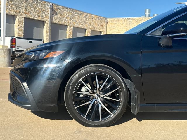 Used 2024 Toyota Camry SE FWD image 5