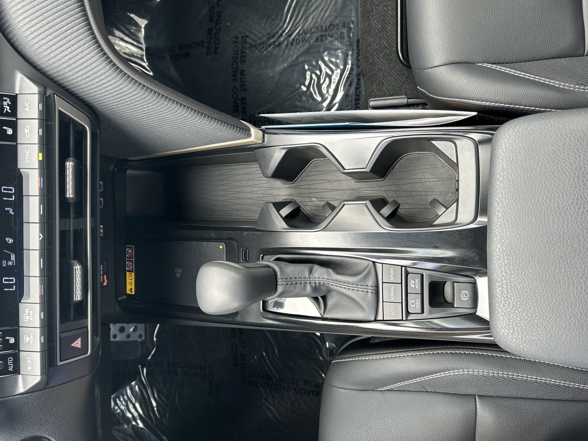 Used 2025 Toyota Camry SE w/ Multimedia Upgrade Package FWD image 23