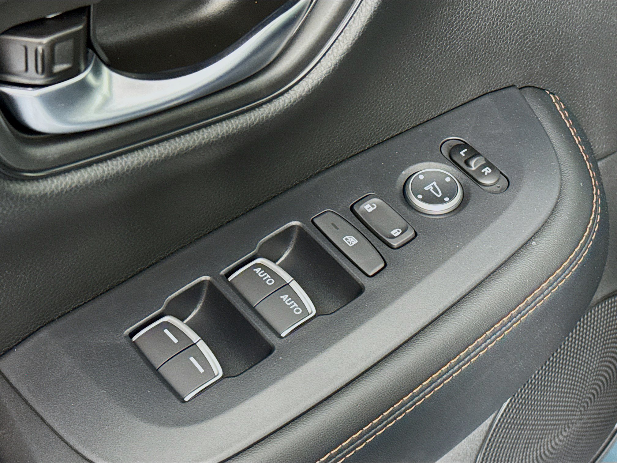 New 2027 Honda HR-V Sport image 17