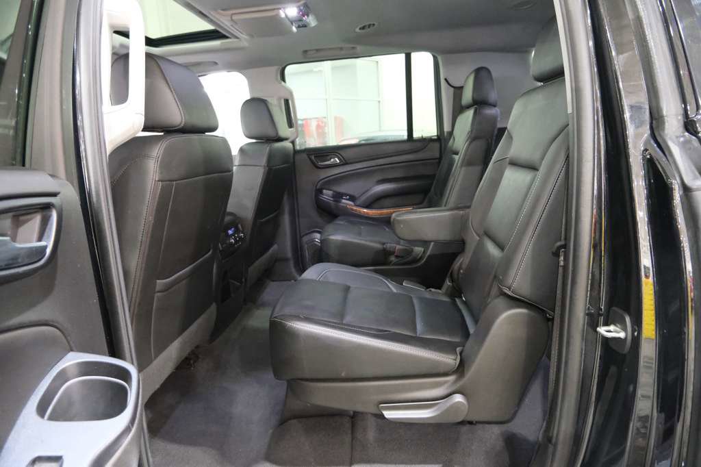 Used 2019 Chevrolet Suburban Premier AWD/4WD image 23