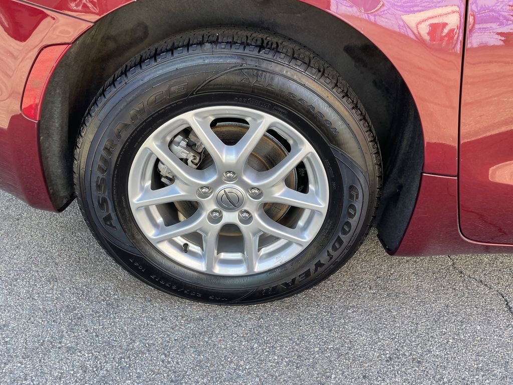 Certified 2023 Chrysler Pacifica Touring-L image 12