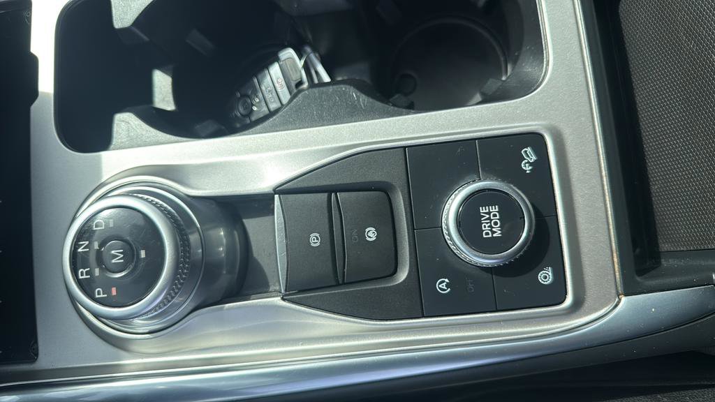 Used 2020 Ford Explorer XLT w/ Equipment Group 202A image 25