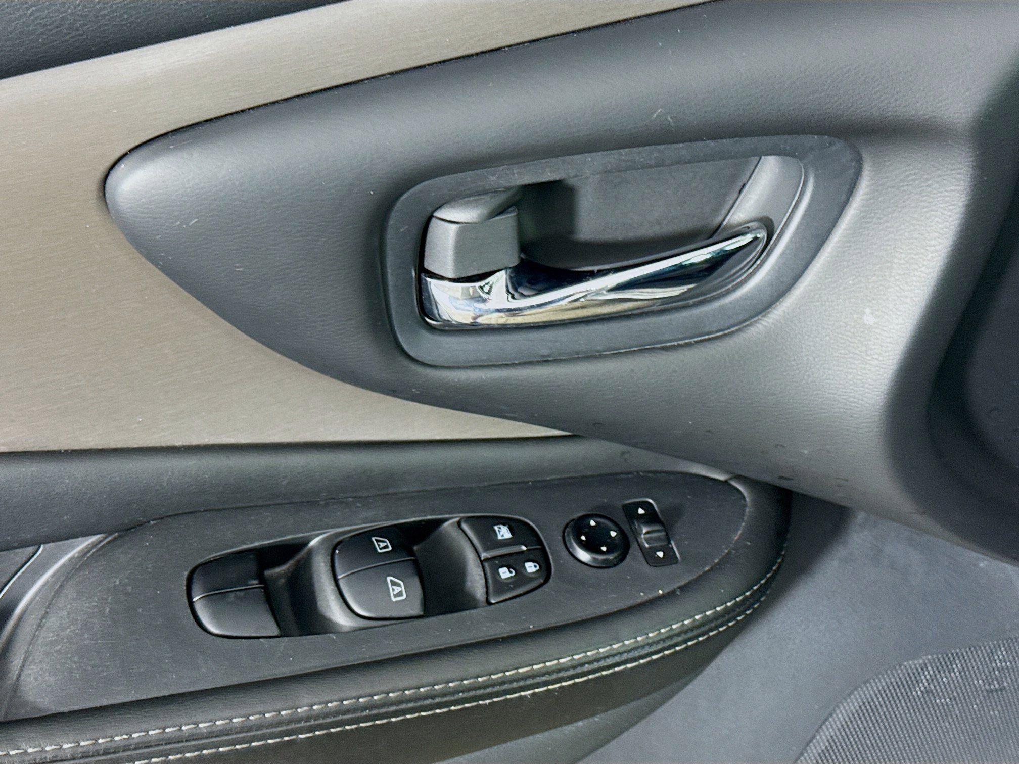 Used 2023 Nissan Murano S image 24