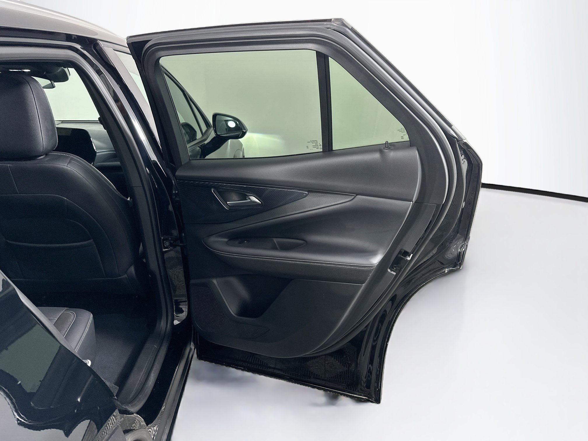 Used 2024 Chevrolet Blazer EV LT AWD/4WD image 32