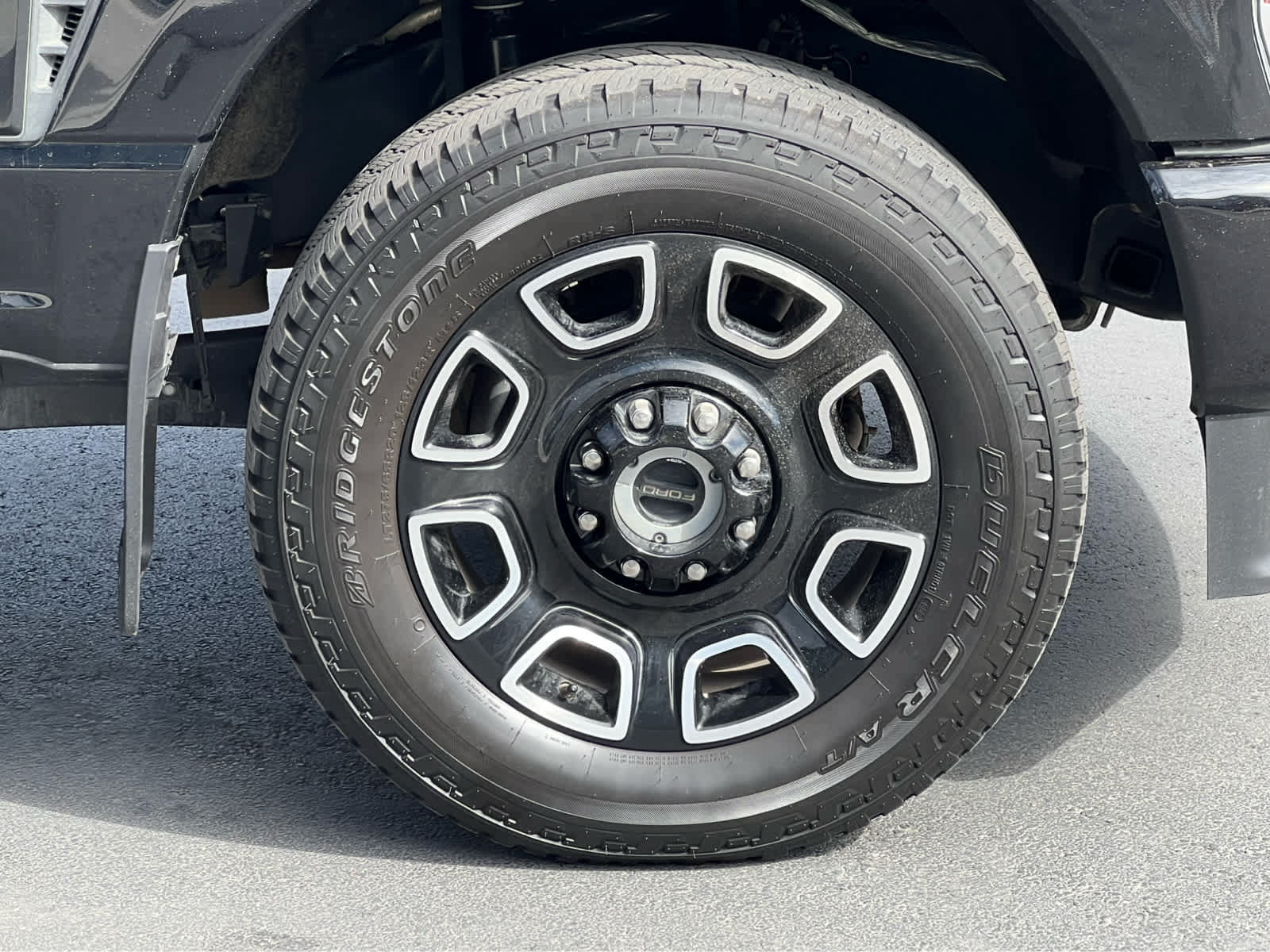 Used 2026 Ford F350 Platinum AWD/4WD image 16