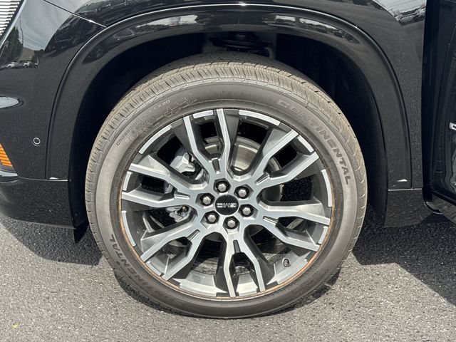 New 2027 GMC Acadia Denali Ultimate w/ LPO, Floor Liner Package FWD image 29