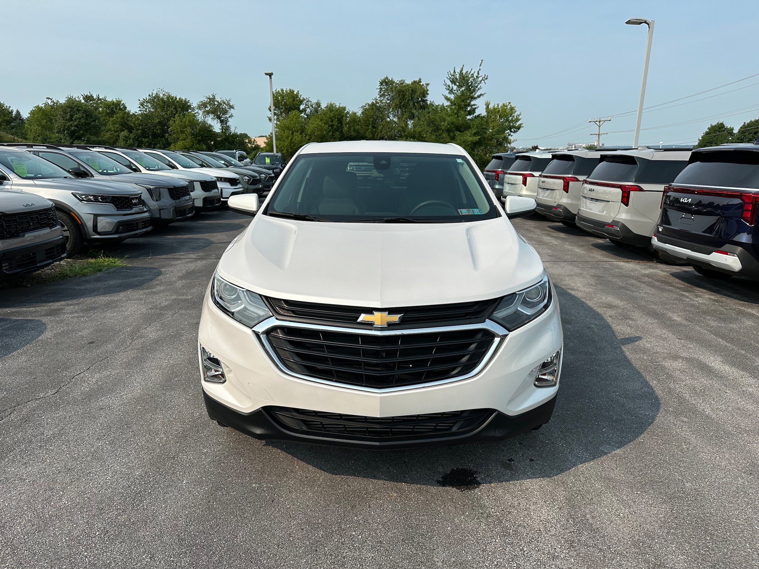 Used 2021 Chevrolet Equinox LT AWD/4WD image 2