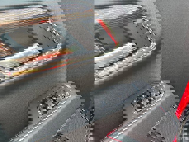 New 2026 GMC Sierra 1500 SLE w/ Preferred Package image 11