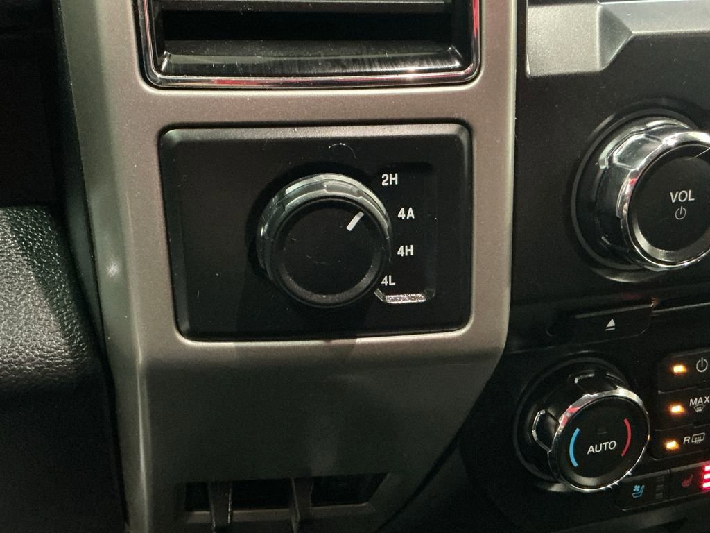 Used 2018 Ford F150 Lariat image 22