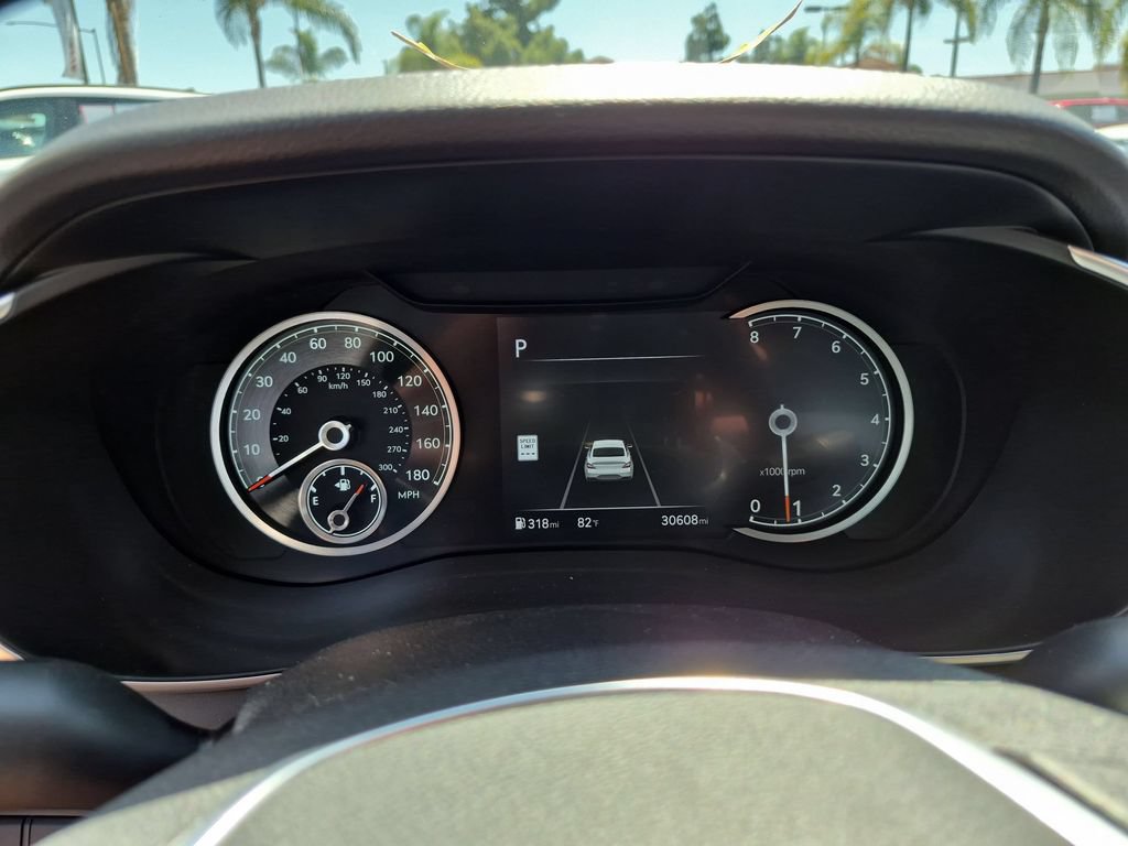 Used 2025 Genesis G70 2.5T RWD image 16