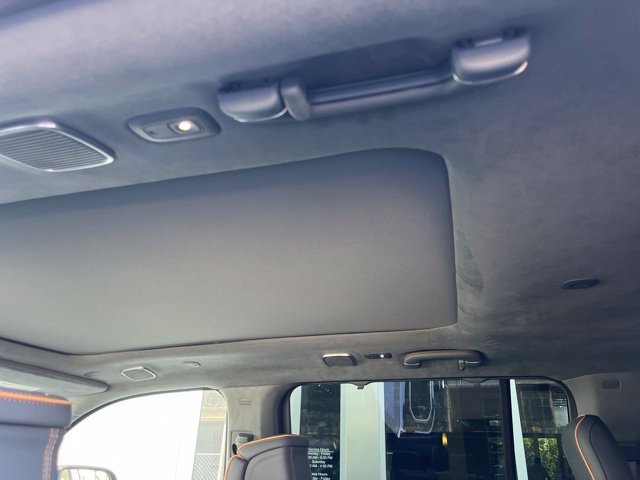 Used 2024 Jeep Grand Wagoneer L Series III w/ Rear Seat Video Group 1 AWD/4WD image 14
