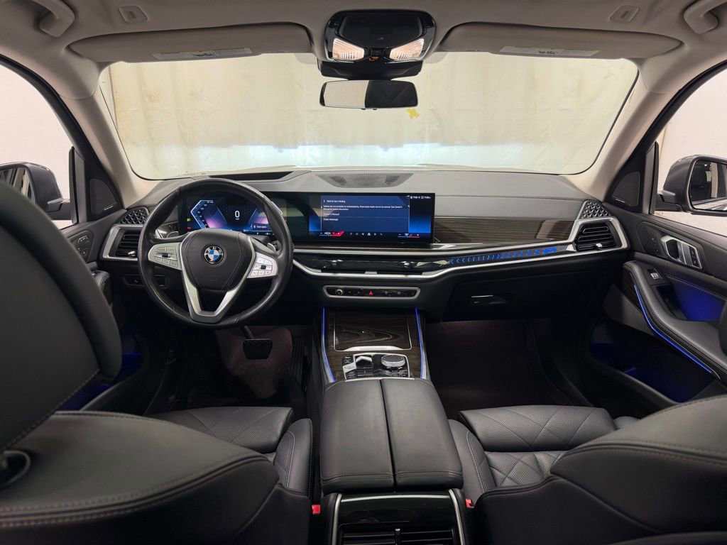 Used 2024 BMW X7 xDrive40i image 27