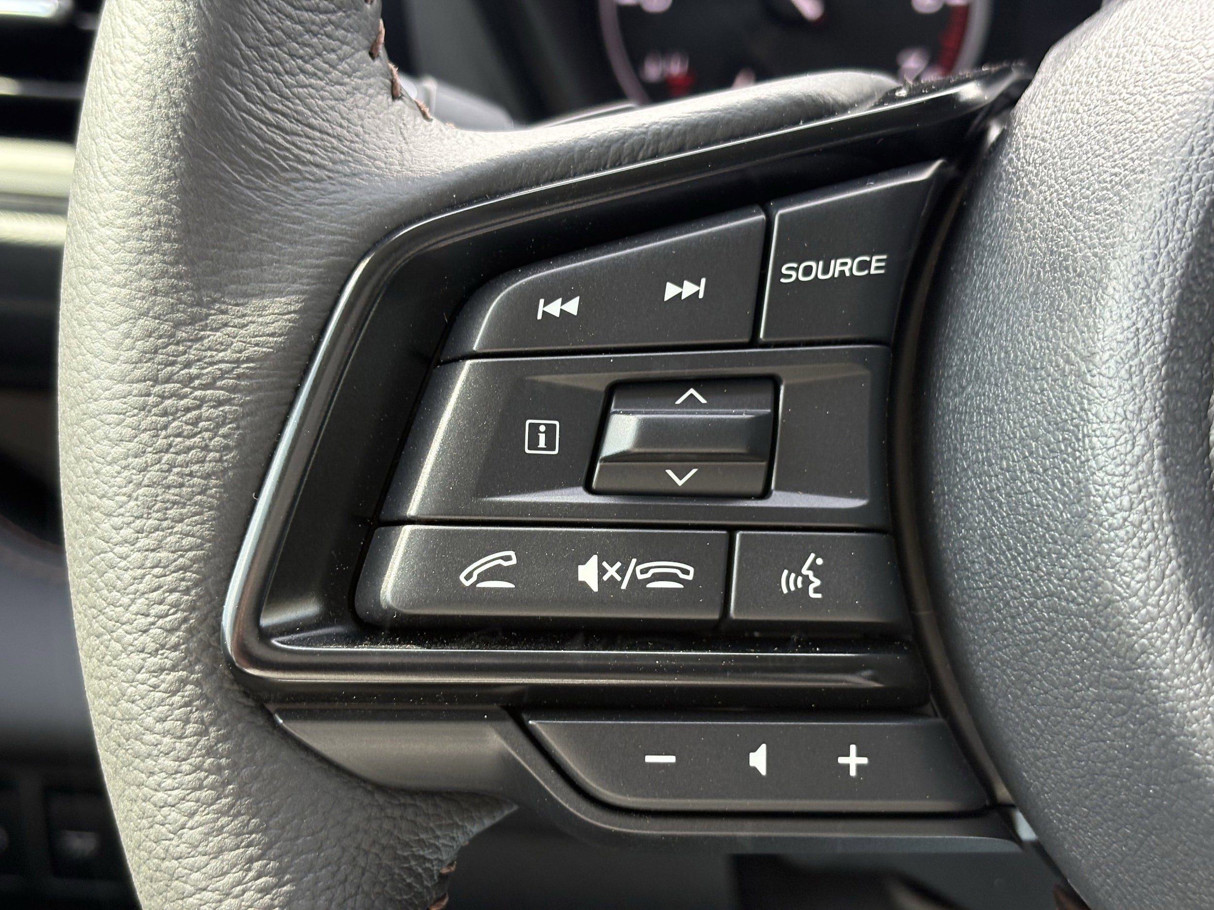 New 2026 Subaru Ascent Limited Bronze image 17