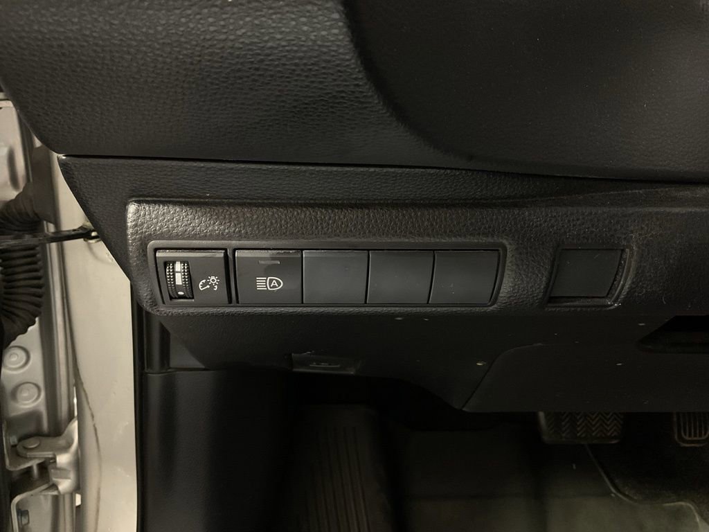Used 2020 Toyota Corolla SE w/ SE Premium Package FWD image 30