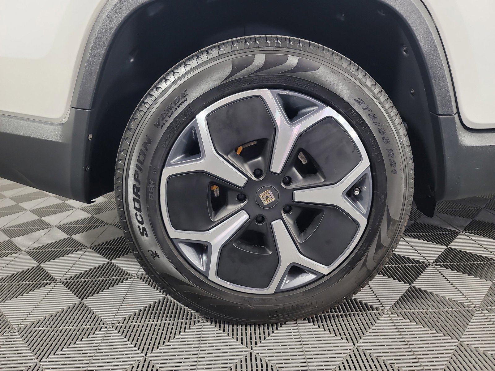 Used 2022 Rivian R1T Adventure image 12