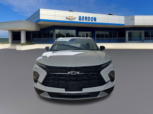 Used 2025 Chevrolet Blazer LT w/ Convenience Package FWD image 9
