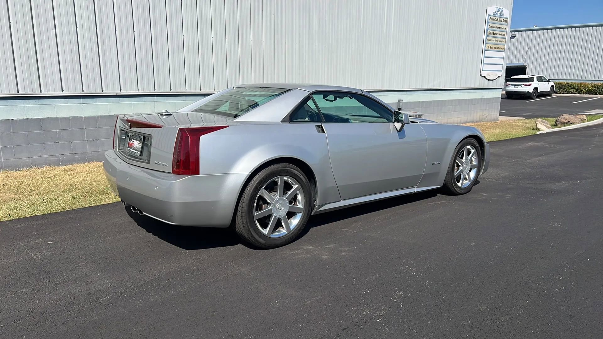 Used 2005 Cadillac XLR image 5