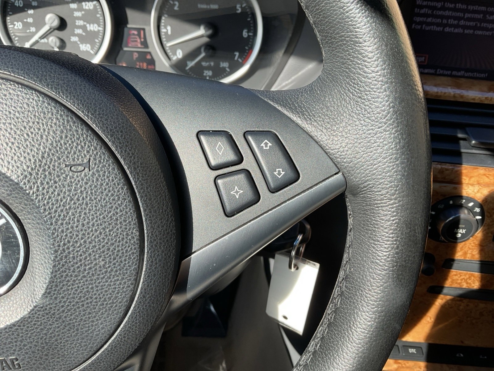 Used 2005 BMW 645Ci Convertible image 16