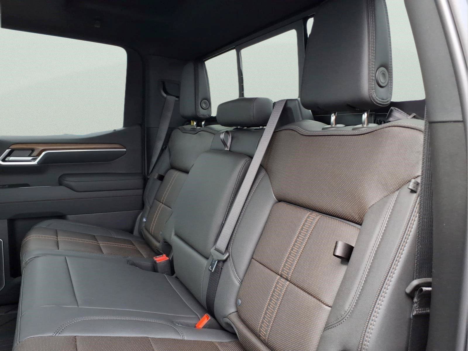 New 2026 Chevrolet Silverado 1500 High Country AWD/4WD image 11