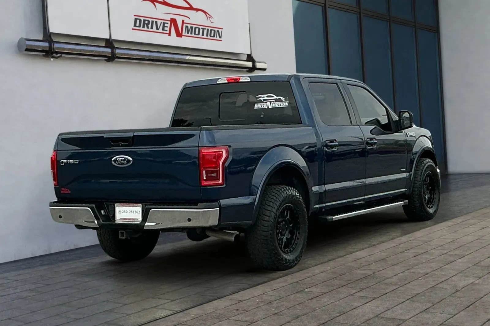 Used 2016 Ford F150 Lariat w/ Equipment Group 501A Mid image 3