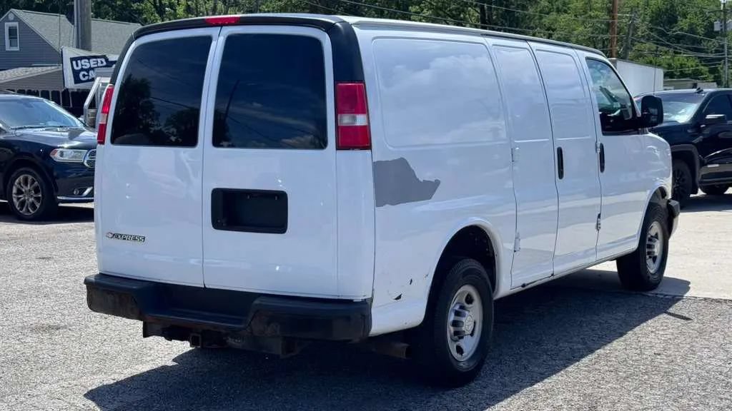 Used 2016 Chevrolet Express 2500 RWD image 6